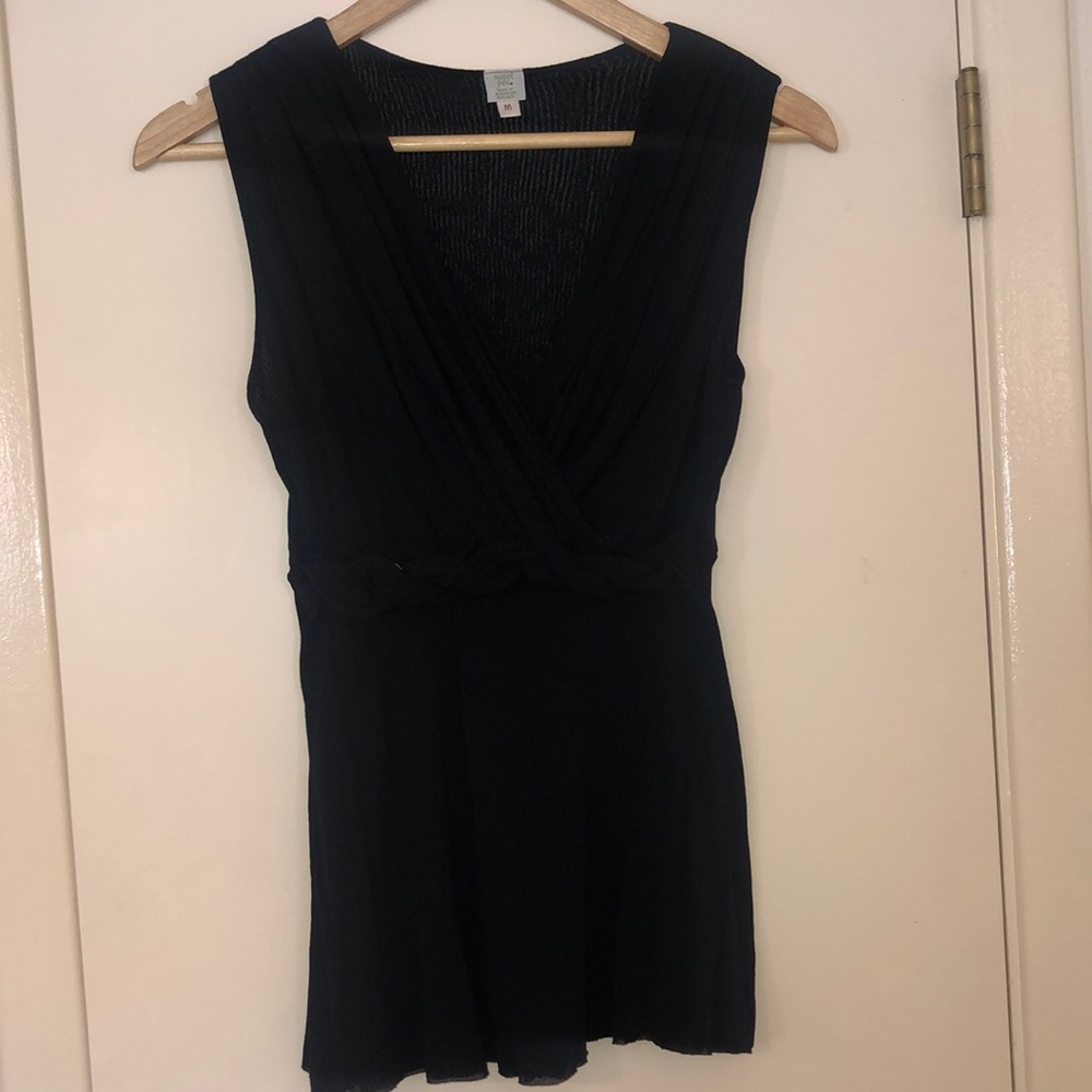 Sweet Pea flattering work top